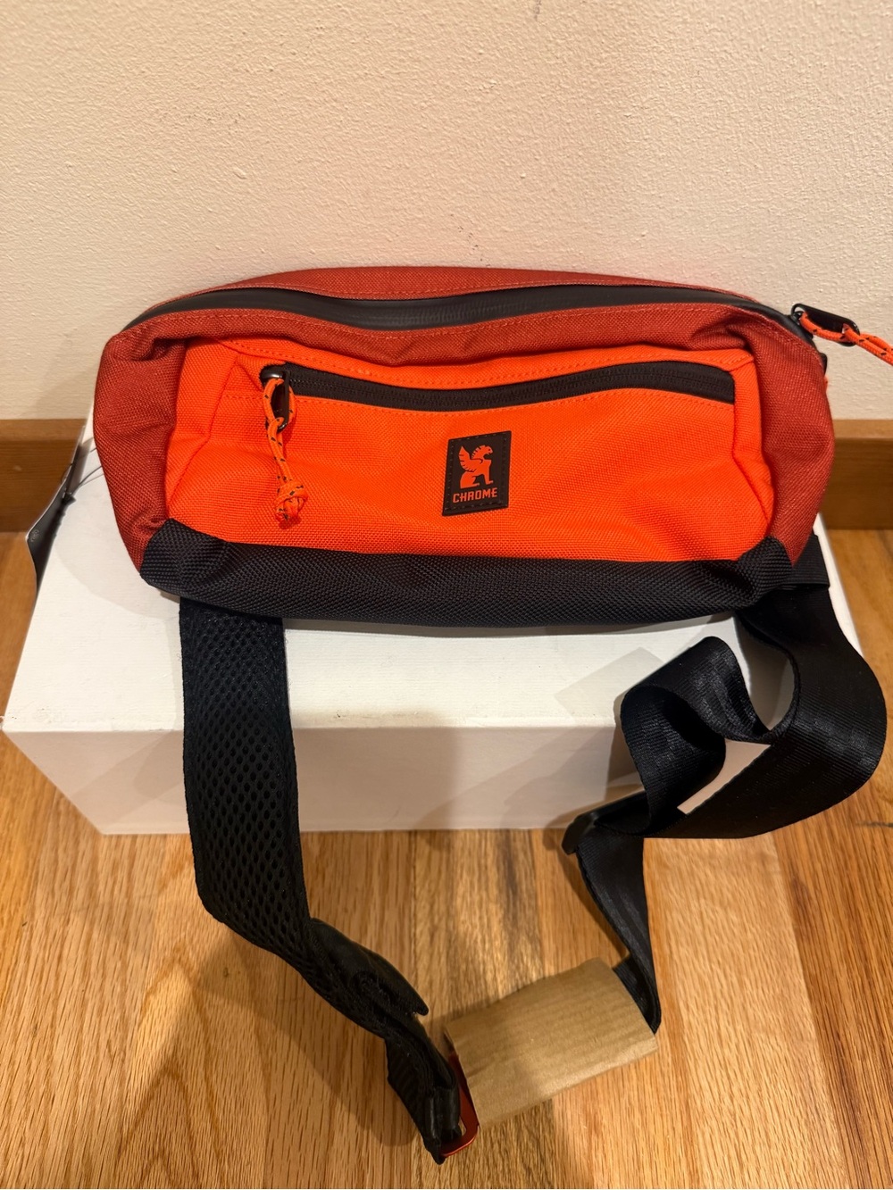 Chrome Industries micro Kadet Sling Blood Orange New With Tags